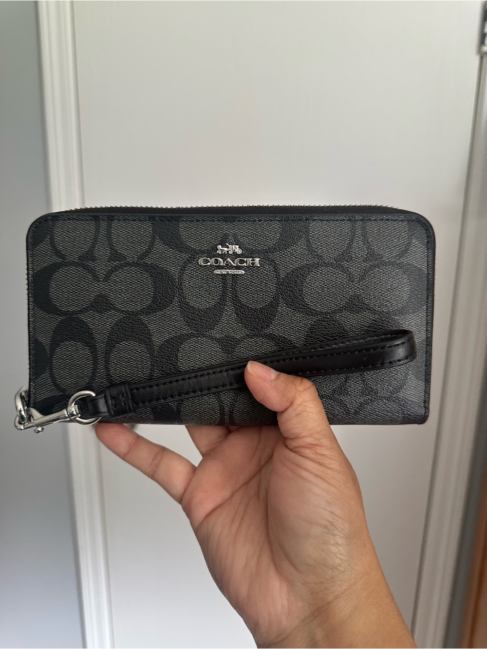 Coach long Zipper Around Wristlet Wallet